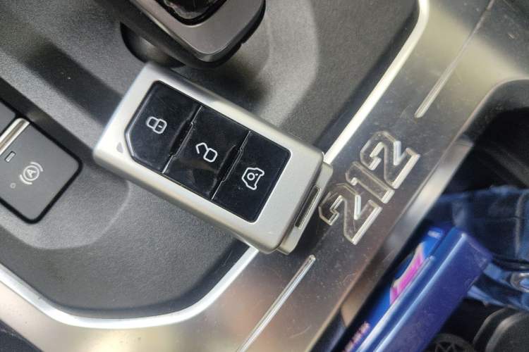Used 212 T01 2024 2.0T Mechanic Vehicle Key