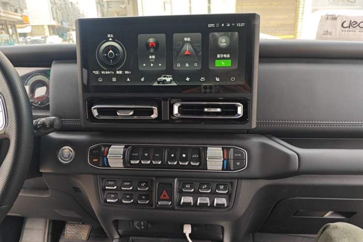 Used 212 T01 2025 2.0T Changfeng Audio And AC Panel