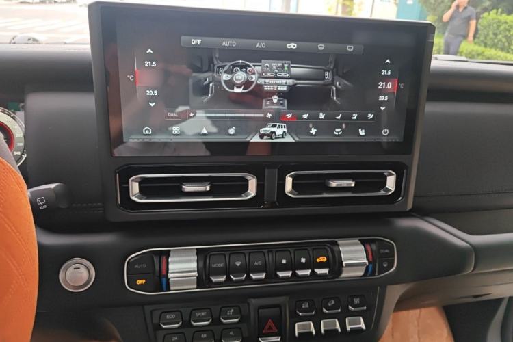 Used 212 T01 2025 2.0T Changfeng Audio And AC Panel