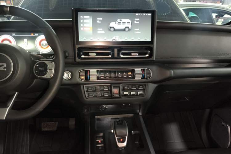 Used 212 T01 2025 2.0T Changfeng Audio And AC Panel