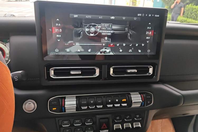 Used 212 T01 2025 2.0T Changfeng Audio And AC Panel