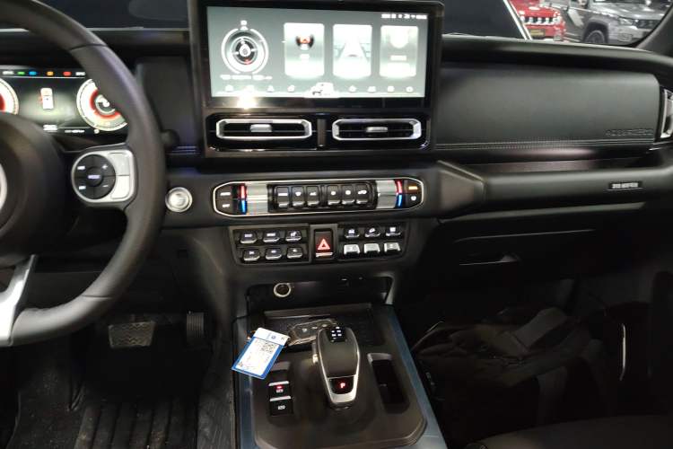 Used 212 T01 2025 2.0T Changfeng Audio And AC Panel