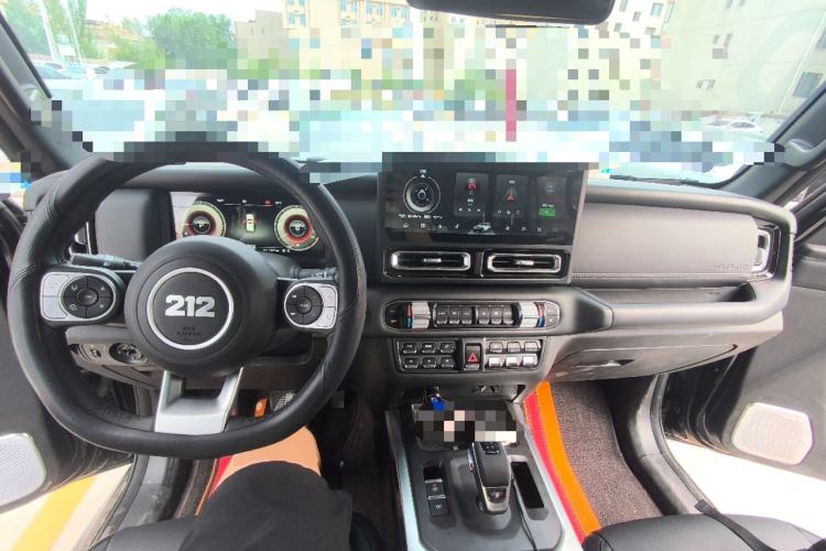 Used 212 T01 2025 2.0T Changfeng Center Console