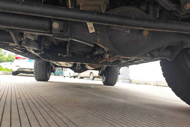 Used 212 T01 2025 2.0T Changfeng Chassis Front