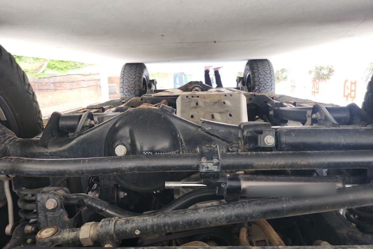 Used 212 T01 2025 2.0T Changfeng Chassis Front