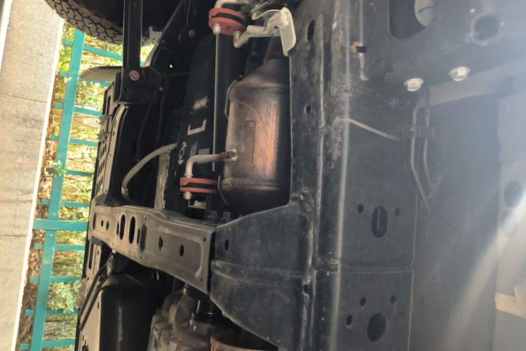 Used 212 T01 2025 2.0T Changfeng Chassis Front Left