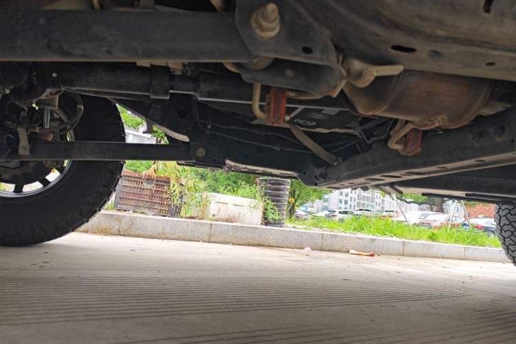 Used 212 T01 2025 2.0T Changfeng Chassis Front Left