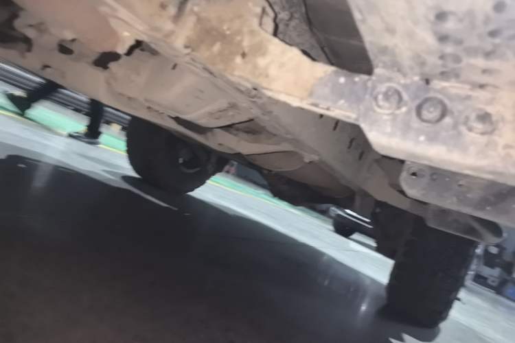 Used 212 T01 2025 2.0T Changfeng Chassis Front Left