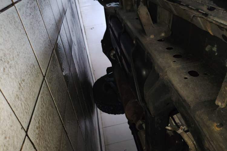 Used 212 T01 2025 2.0T Changfeng Chassis Front Right