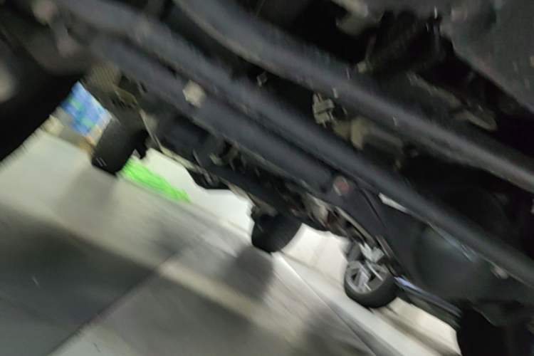 Used 212 T01 2025 2.0T Changfeng Chassis Front Right