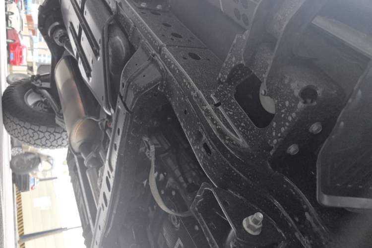Used 212 T01 2025 2.0T Changfeng Chassis Front Right