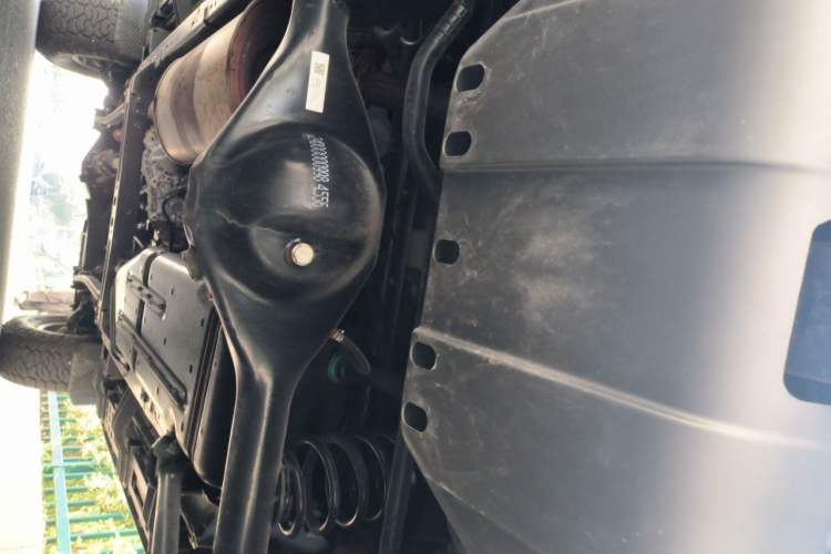 Used 212 T01 2025 2.0T Changfeng Chassis Rear