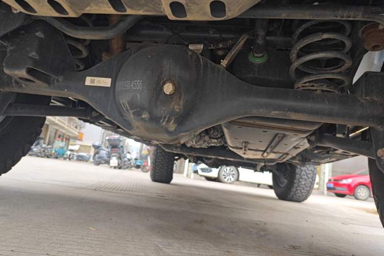 Used 212 T01 2025 2.0T Changfeng Chassis Rear