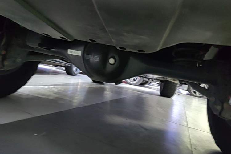 Used 212 T01 2025 2.0T Changfeng Chassis Rear