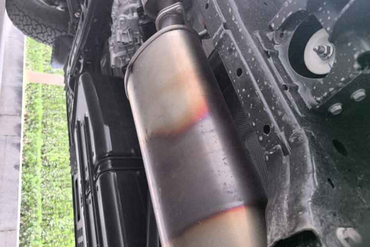 Used 212 T01 2025 2.0T Changfeng Chassis Rear Left