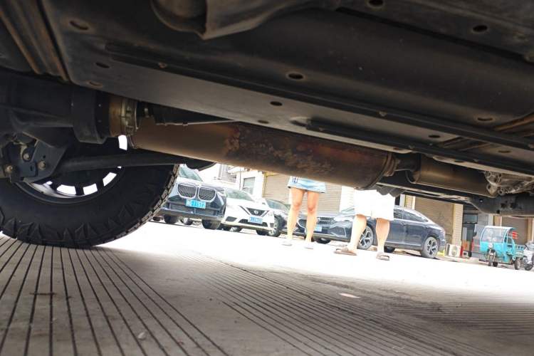 Used 212 T01 2025 2.0T Changfeng Chassis Rear Right