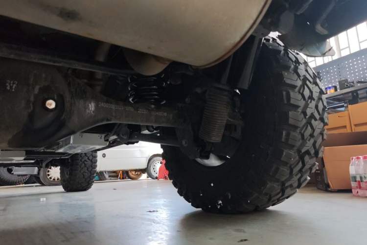 Used 212 T01 2025 Model 2.0T Diesel Chassis Rear Right