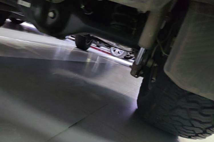 Used 212 T01 2025 2.0T Changfeng Chassis Rear Right
