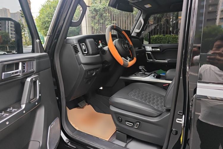 Used 212 T01 2025 2.0T Changfeng Driver Seat