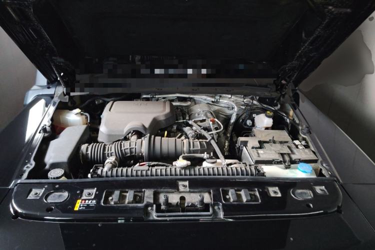 Used 212 T01 2025 2.0T Changfeng Engine Bay