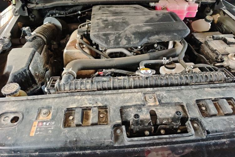 Used 212 T01 2025 Model 2.0T Diesel Engine Bay