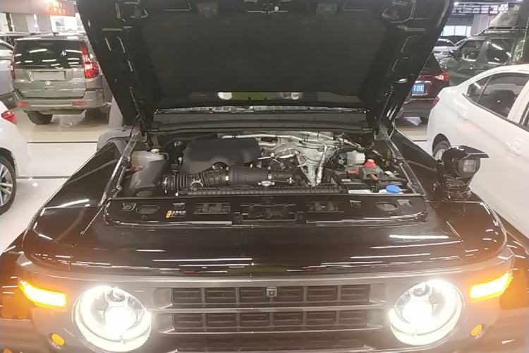Used 212 T01 2025 2.0T Changfeng Engine Bay