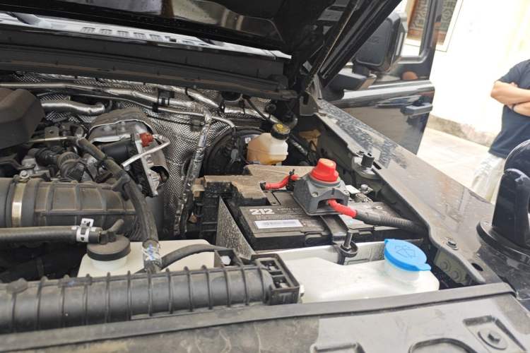 Used 212 T01 2025 2.0T Changfeng Engine Bay Left