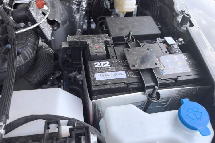 Used 212 T01 2025 2.0T Changfeng Engine Bay Left