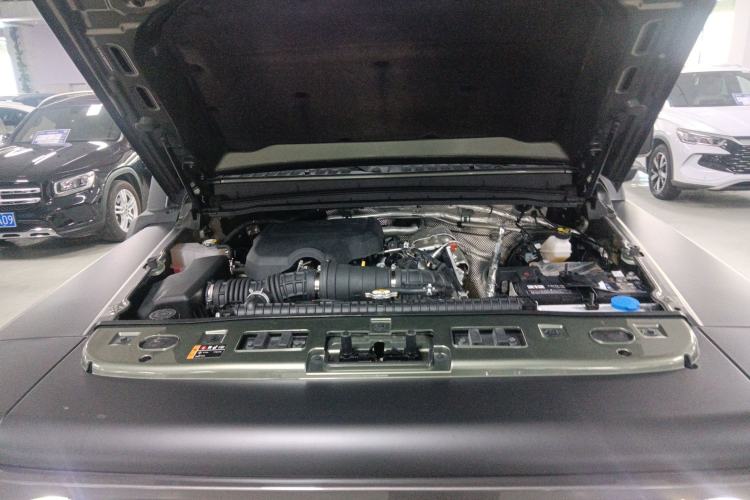 Used 212 T01 2025 2.0T Changfeng Engine Bay