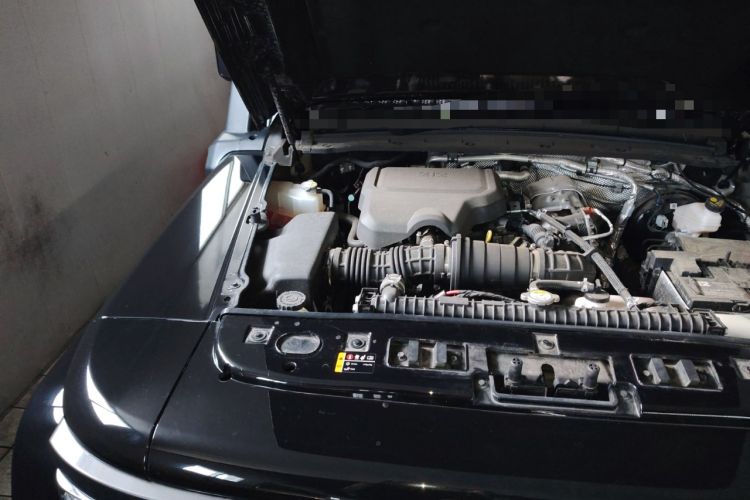 Used 212 T01 2025 2.0T Changfeng Engine Bay Right