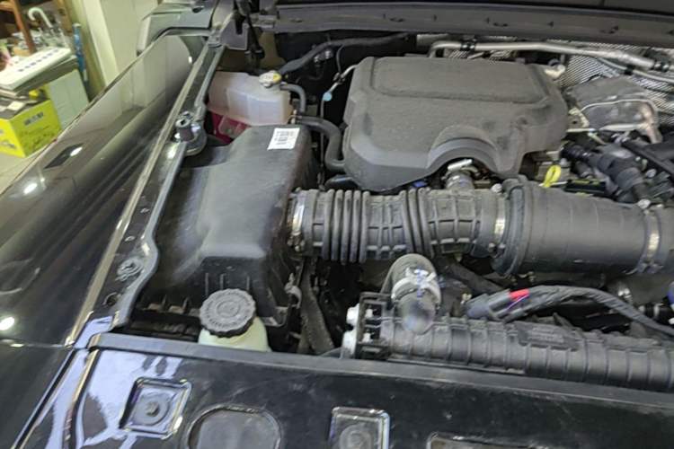Used 212 T01 2025 2.0T Changfeng Engine Bay Right