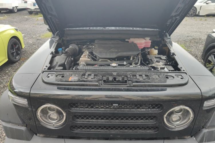 Used 212 T01 2025 Model 2.0T Diesel Engine Bay