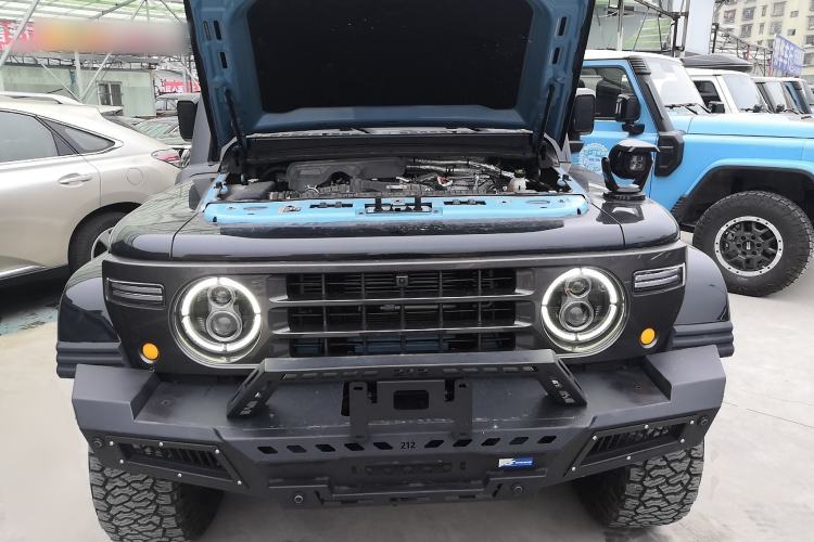 Used 212 T01 2025 2.0T Changfeng Engine Bay