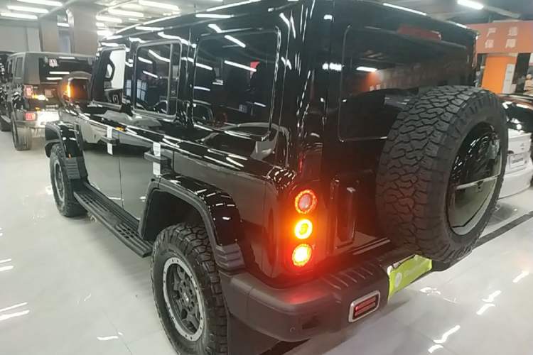 Used 212 T01 2025 2.0T Changfeng Exterior 2