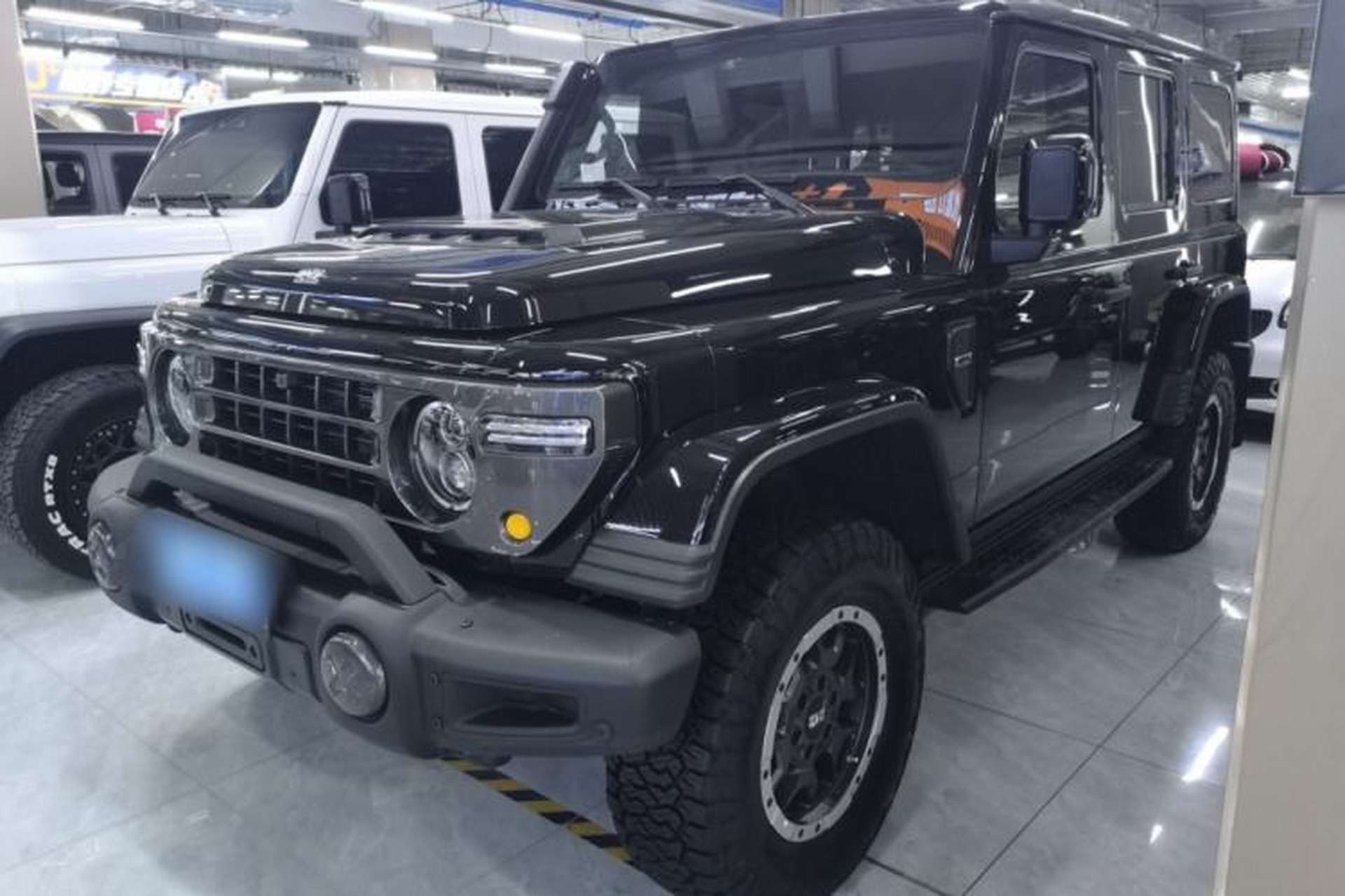 Used 212 T01 2025 2.0T Changfeng Front Left 45 Deg