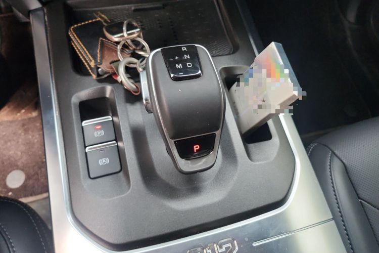 Used 212 T01 2025 2.0T Changfeng Gear Lever
