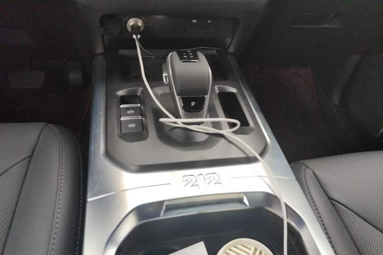 Used 212 T01 2025 Model 2.0T Diesel Gear Lever