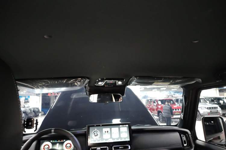 Used 212 T01 2025 2.0T Changfeng Headliner