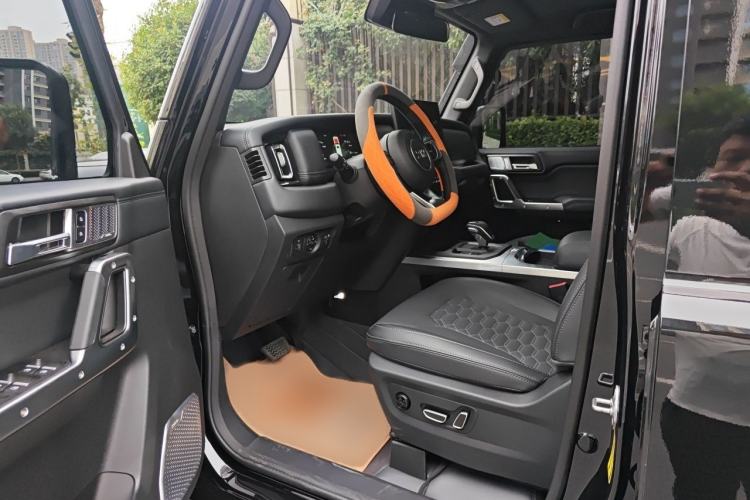 Used 212 T01 2025 2.0T Changfeng Interior 3