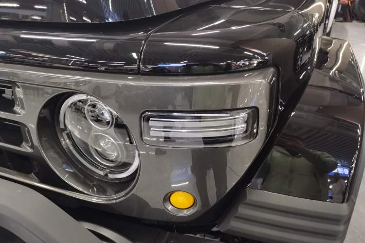Used 212 T01 2025 2.0T Changfeng Left Front Headlight