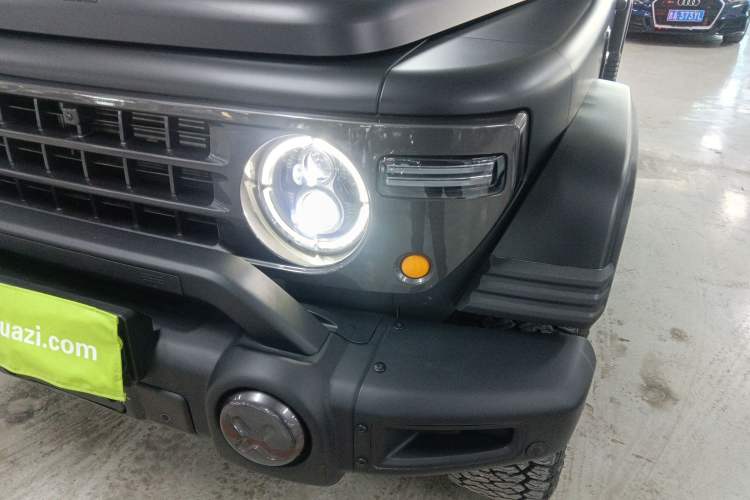 Used 212 T01 2025 2.0T Changfeng Left Front Headlight