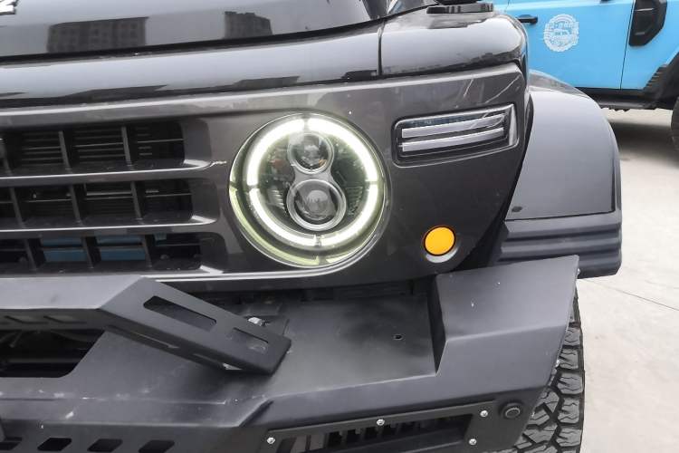 Used 212 T01 2025 2.0T Changfeng Left Front Headlight