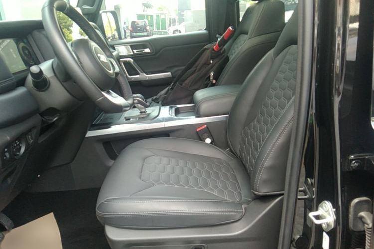 Used 212 T01 2025 Model 2.0T Diesel Left Front Seat