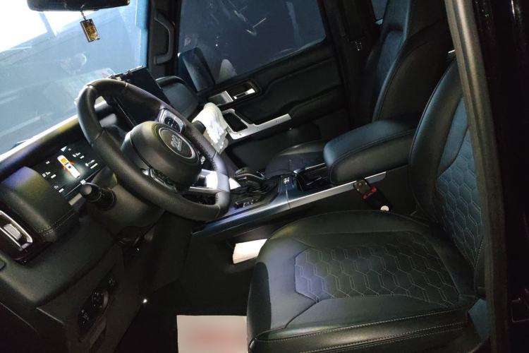 Used 212 T01 2025 2.0T Changfeng Left Front Seat