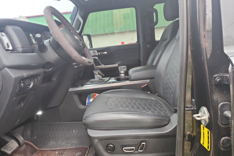 Used 212 T01 2025 2.0T Changfeng Left Front Seat