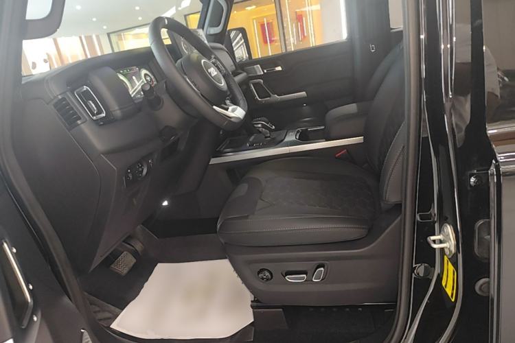 Used 212 T01 2025 2.0T Changfeng Left Front Seat