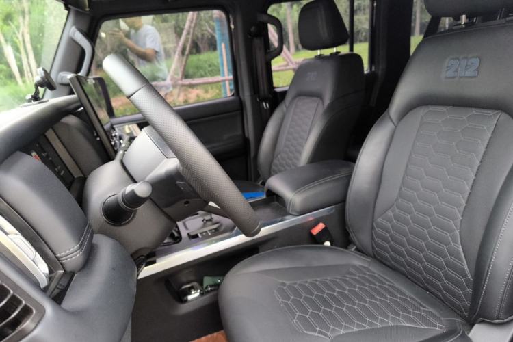 Used 212 T01 2025 Model 2.0T Inspector Left Front Seat