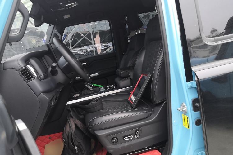 Used 212 T01 2025 2.0T Changfeng Left Front Seat