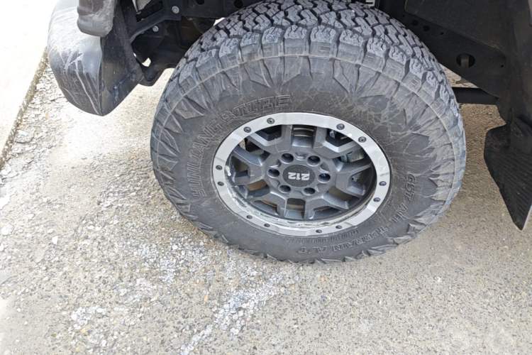 Used 212 T01 2025 2.0T Changfeng Left Front Wheel Hub