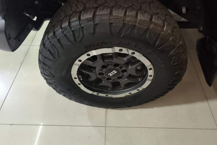Used 212 T01 2025 2.0T Changfeng Left Front Wheel Hub